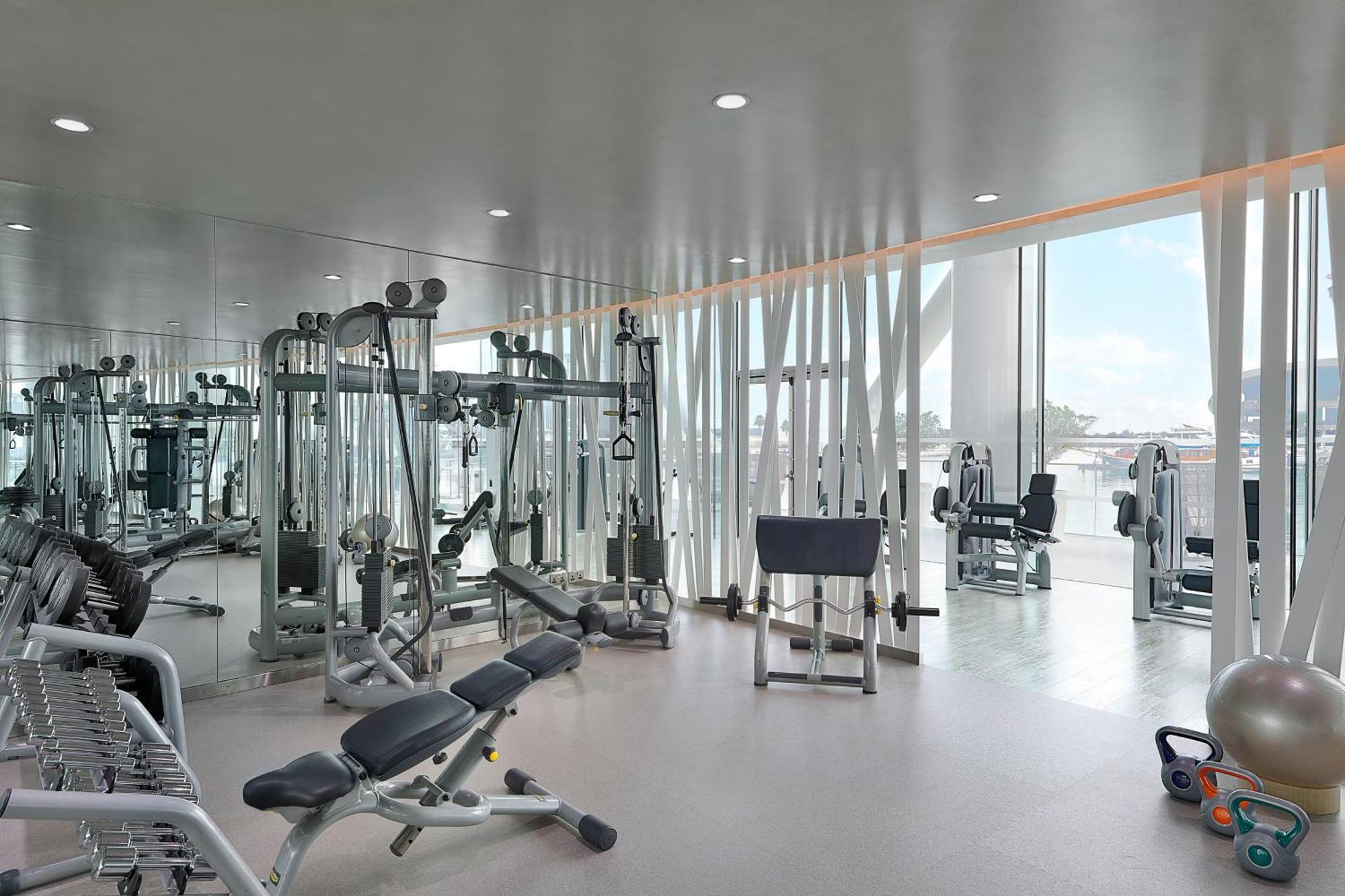 W - Yas Island Отель 5*